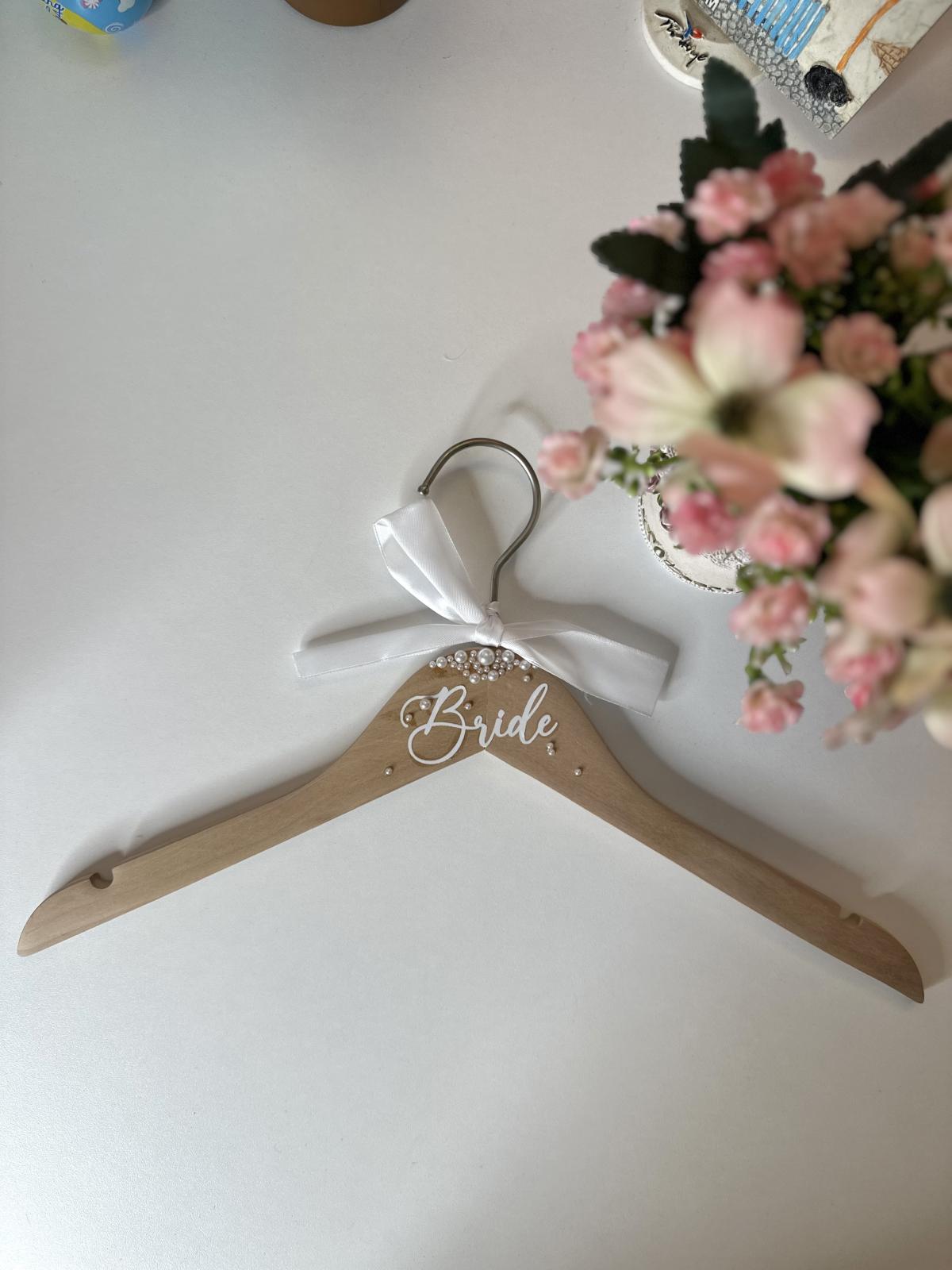 Bride Hanger BR027