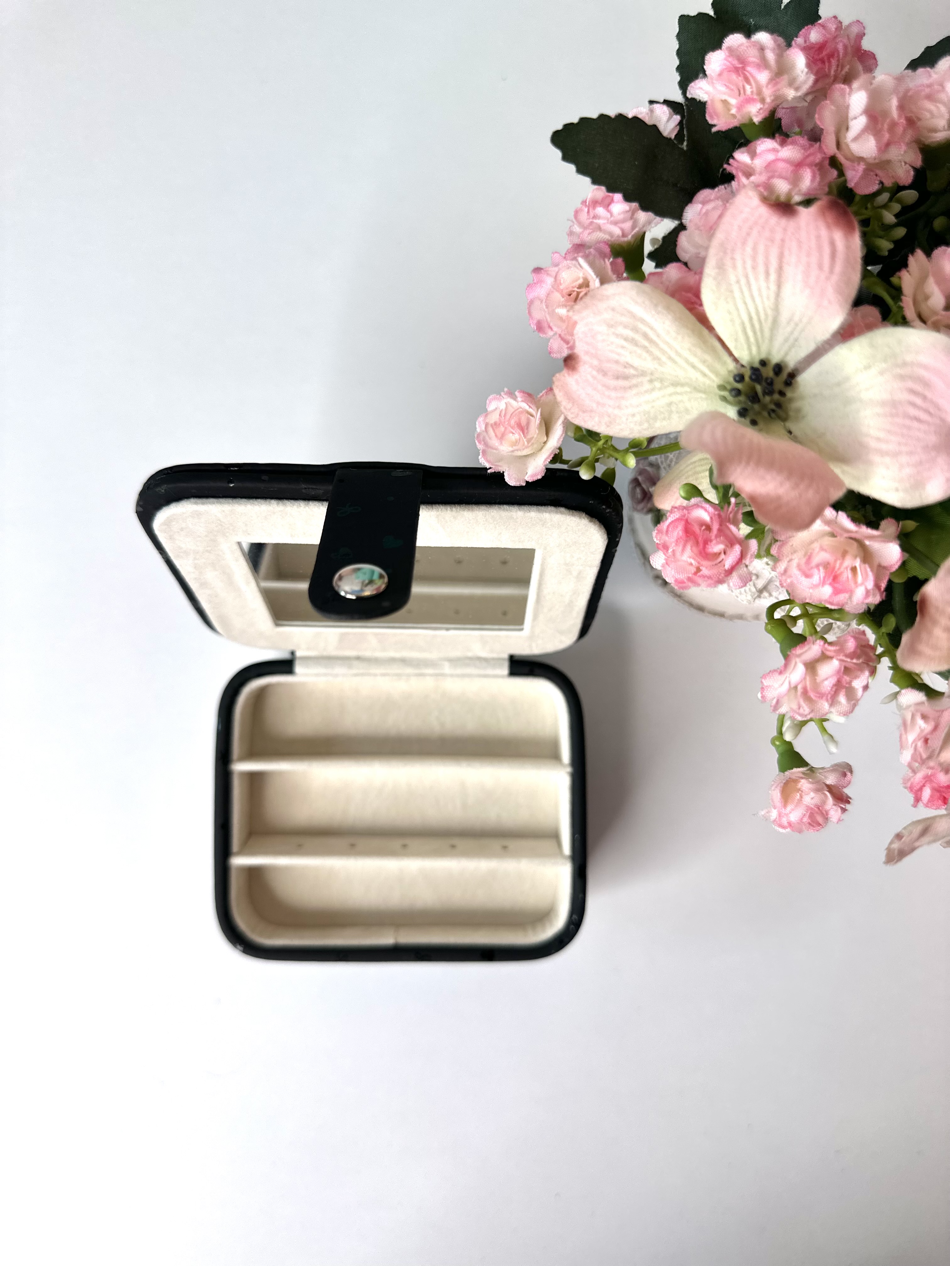 Mini Jewelry Box M078